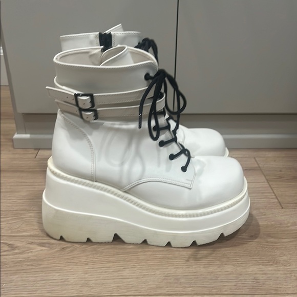 White Shaker 52 - Picture 4 of 10